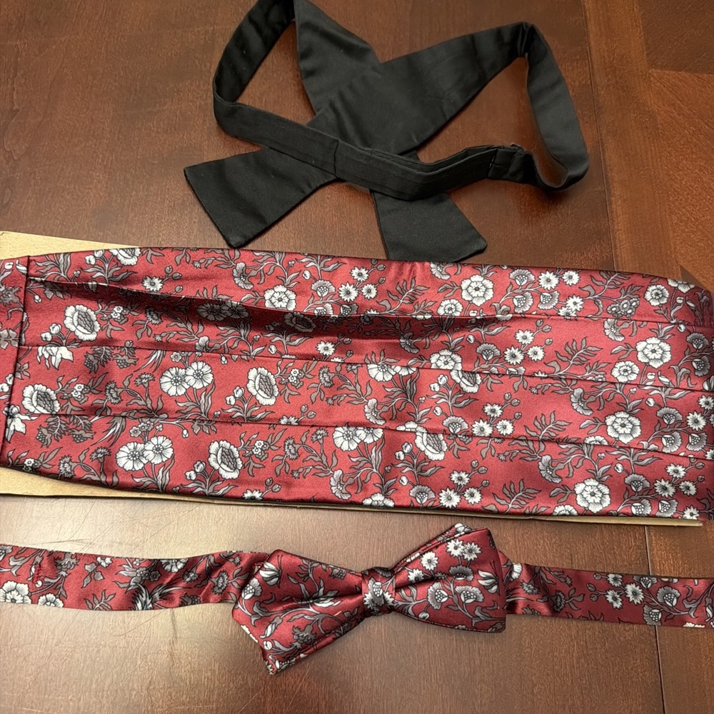 Valentino Cravatte Red Floral Silk Cummerbund Bow Tie Set Tuxedo Italy